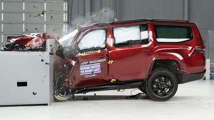 Jeep Wagoneer crash test