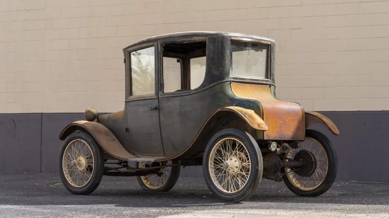 Milburn Electric Model 27L Brougham