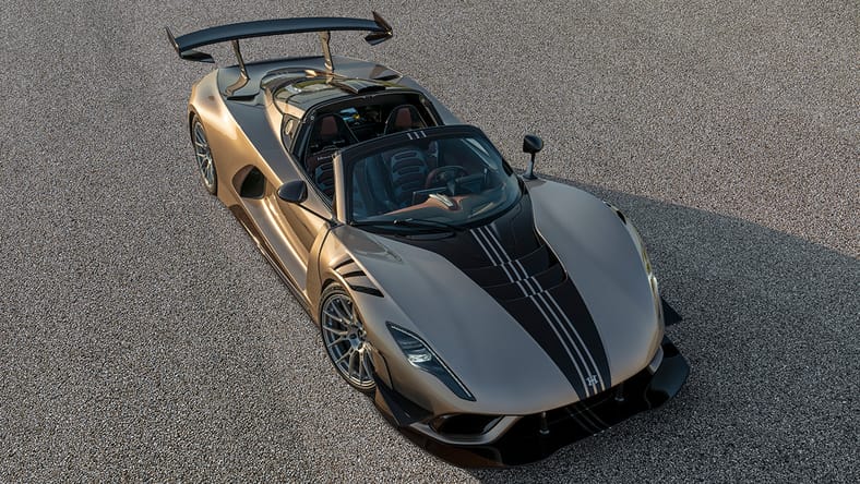 Venom F5 Revolution LF