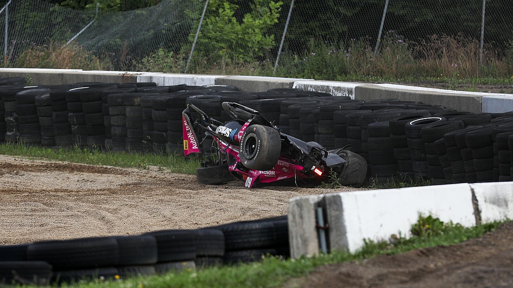 simon pagenaud crash