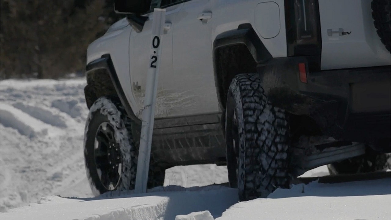 GMC Hummer EV King Crab Feature