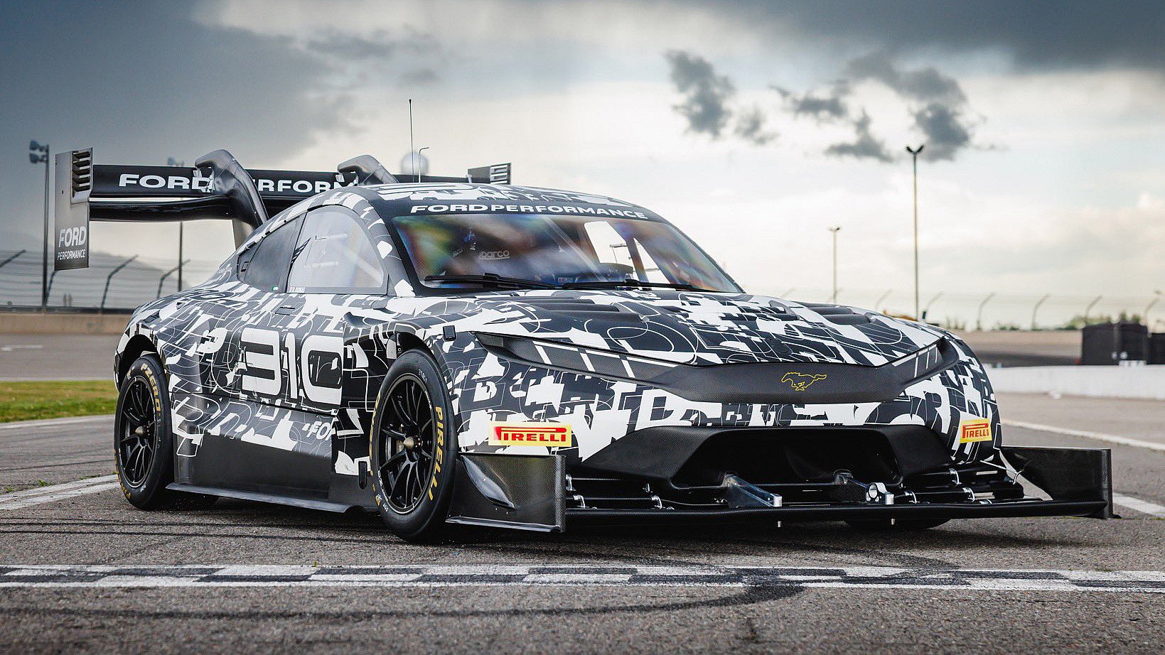 Super Mustang Mach-E