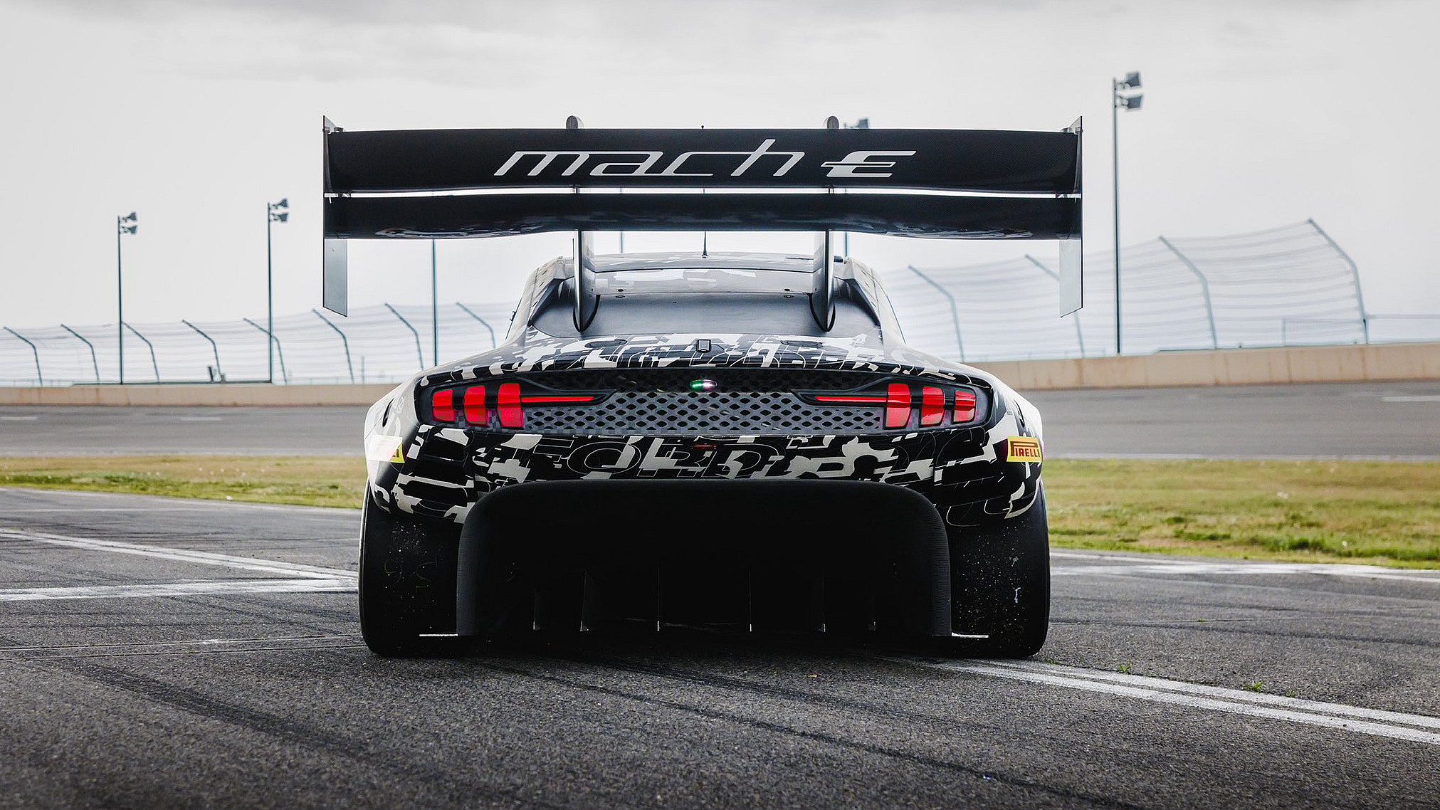 Super Mustang Mach-E