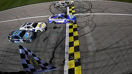 Kyle Larson wins at Kansas in 2024