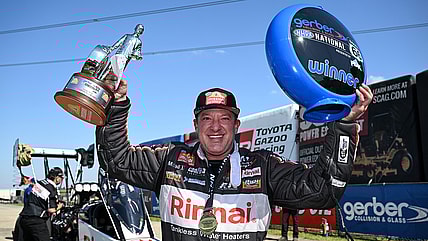 Tony Stewart at Route 66 Nationals
