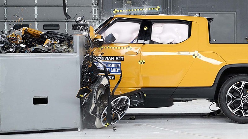Rivian R1T crash test