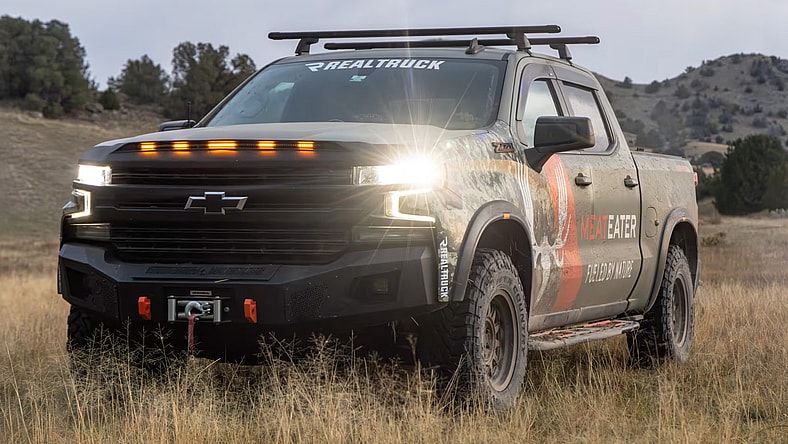 RealTruck Silverado