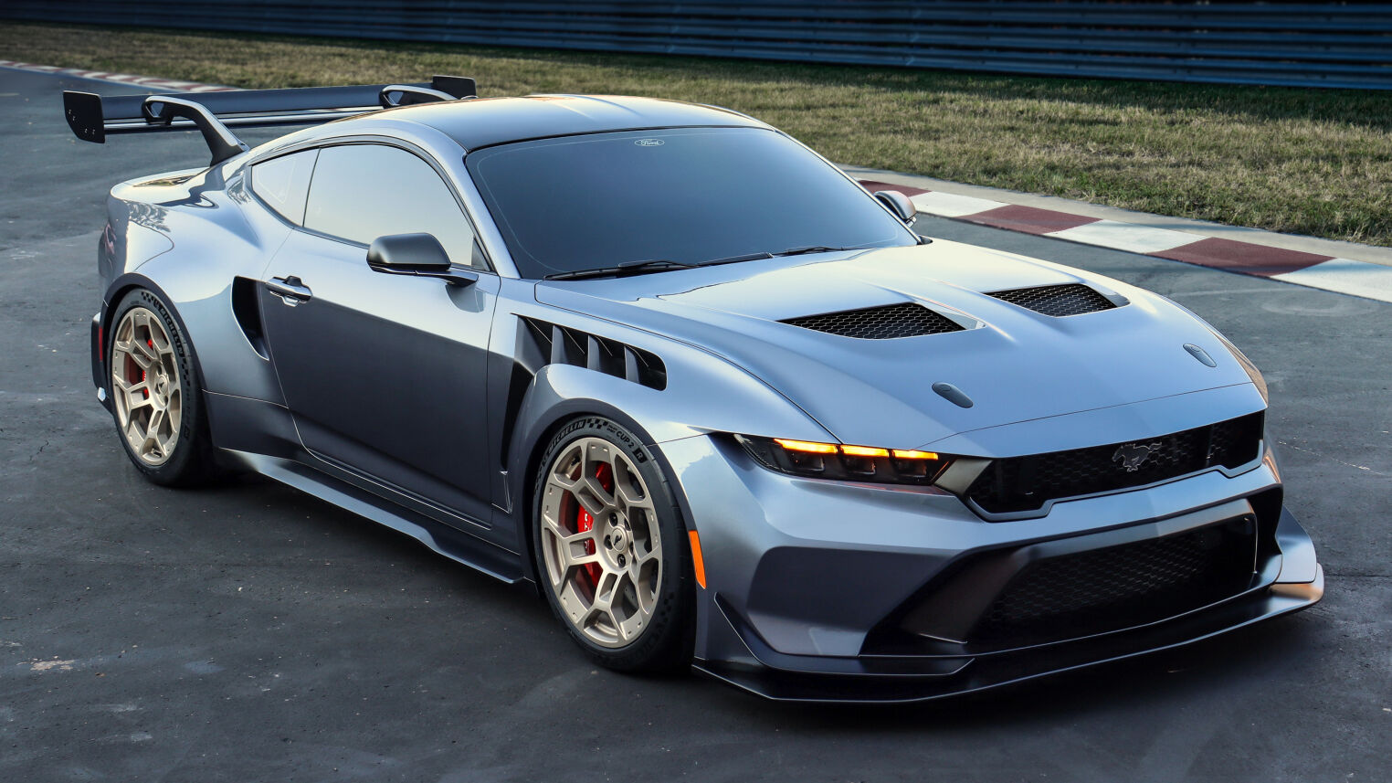 The Ford Mustang GTD Has 815 HP And Can Hit 202 MPH | American Cars And ...