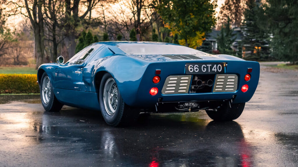 ford gt 40 rear