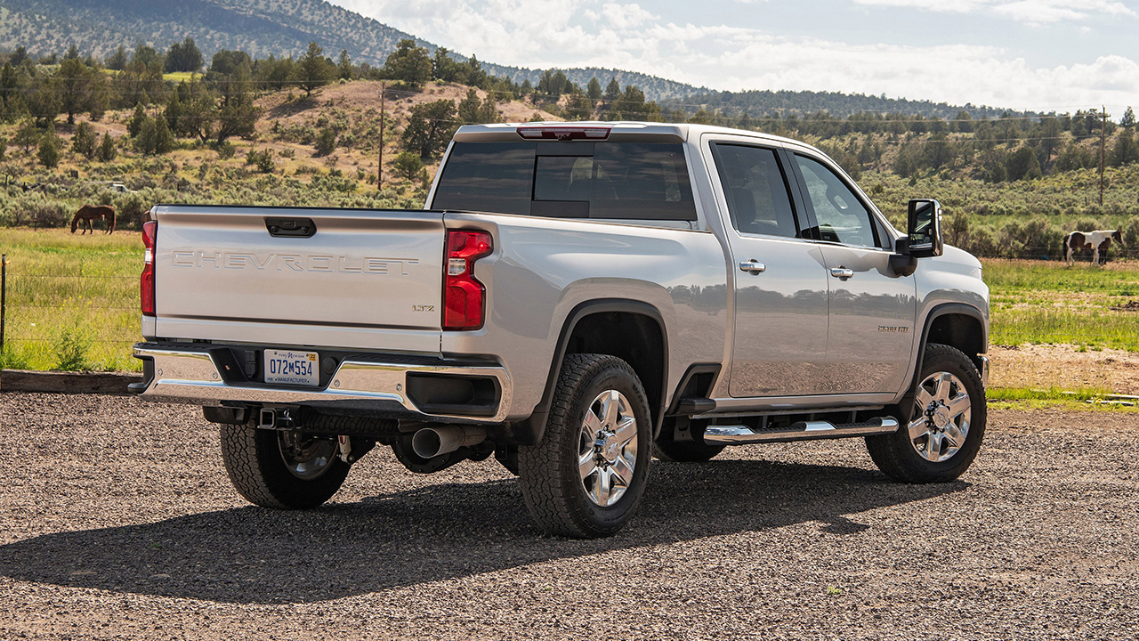 GM Stops Deliveries and Recalls 323,000 Chevrolet and GMC Heavy Duty