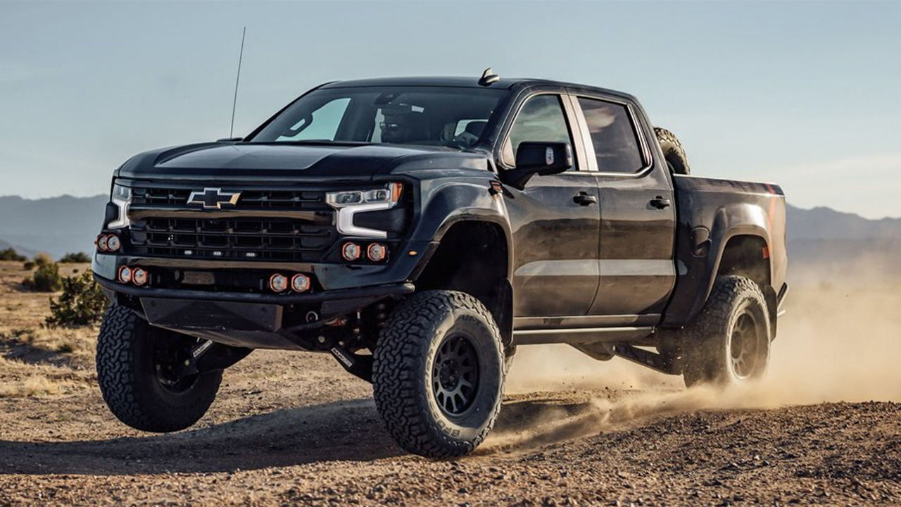 The 700 HP Fox Factory Silverado 1500 Is The Ford F-150 Raptor R ...