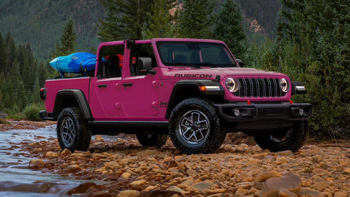 Jeep Gladiator in Tuscadero Pink