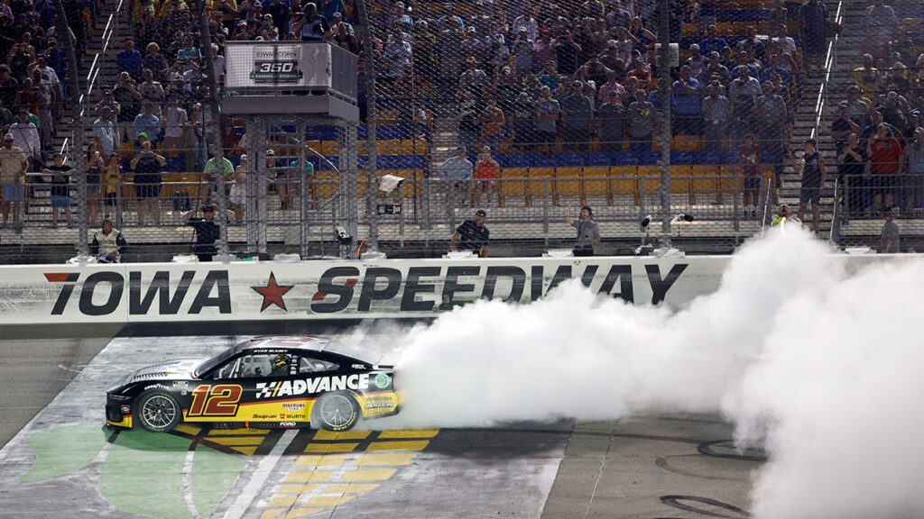 ryan blaney doing a burnout 