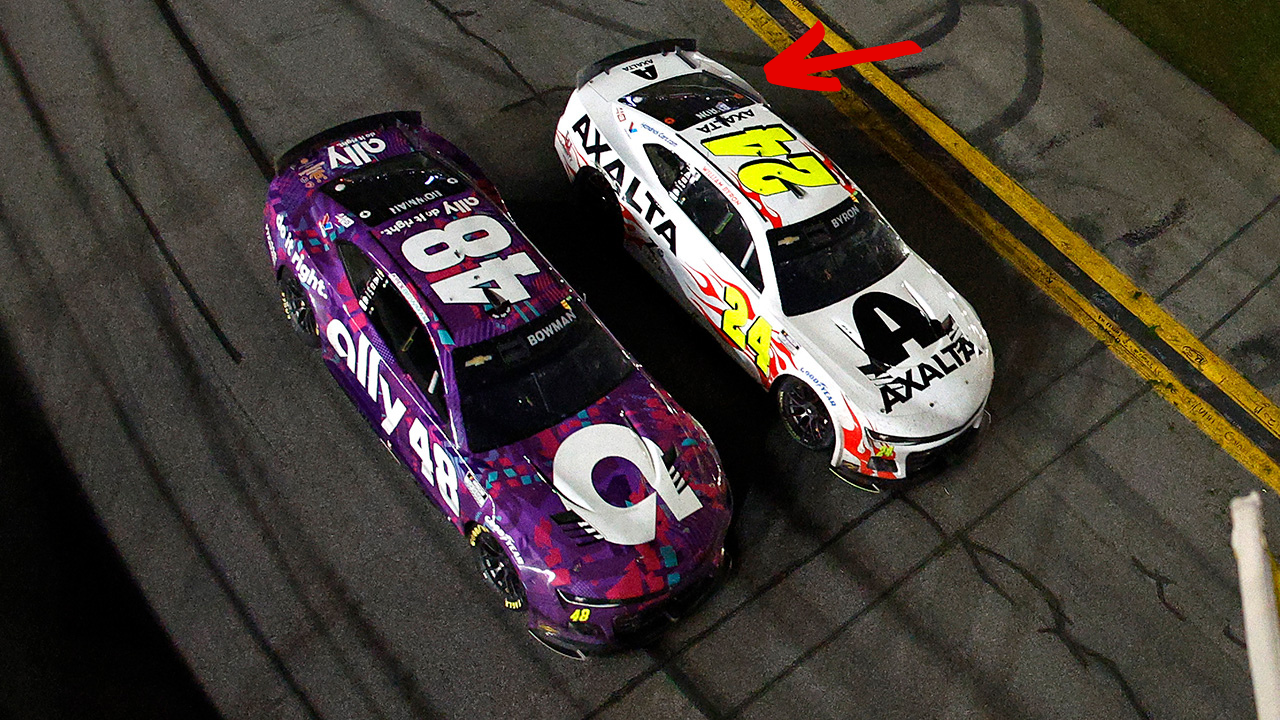 Alex Bowman and William Byron in the Daytona 500