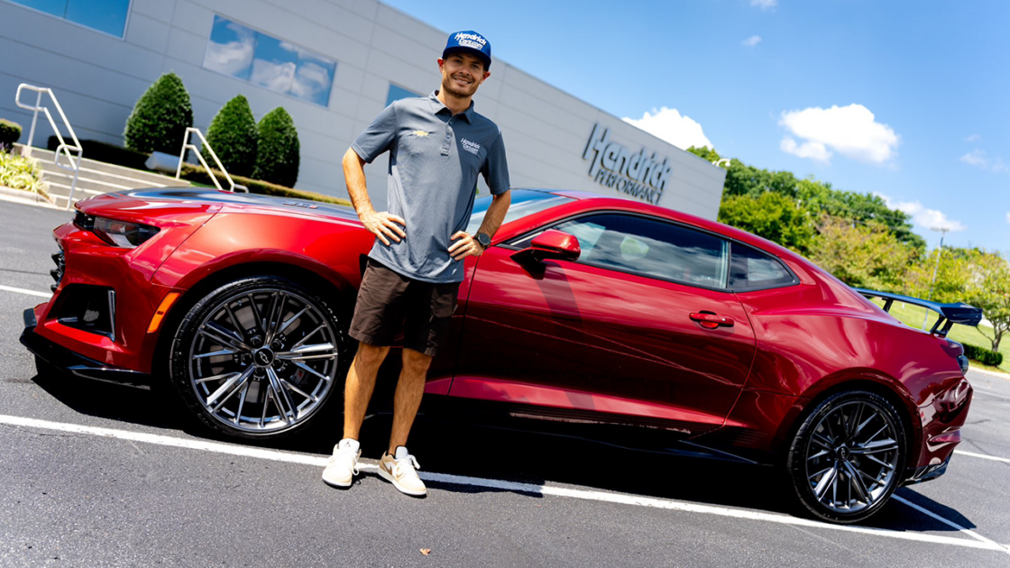 Kyle Larson with his Hendrick Motorsports 40th Anniversary Camaro