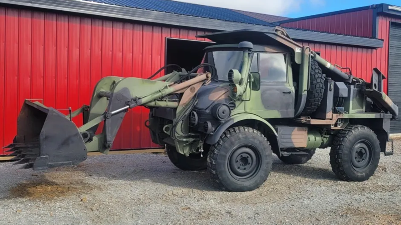 1990 Freightliner Unimog FLU419