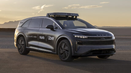 The Lucid Gravity With Nuro Driver Techology