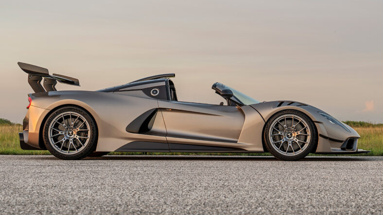 Venom F5 Revolution LF