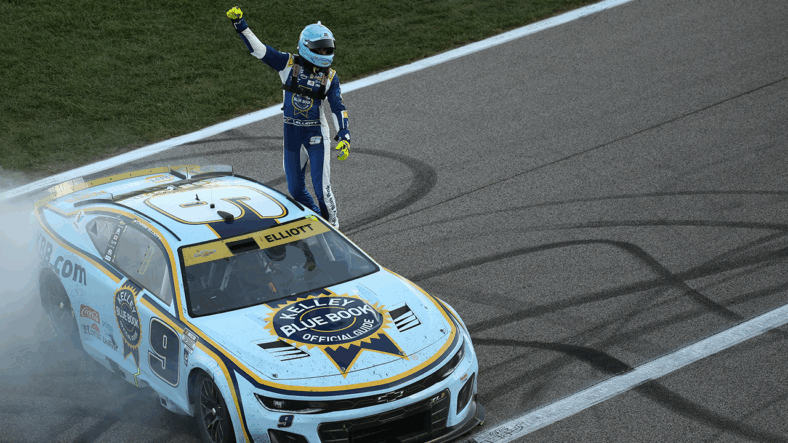 Chase Elliott at Kansas