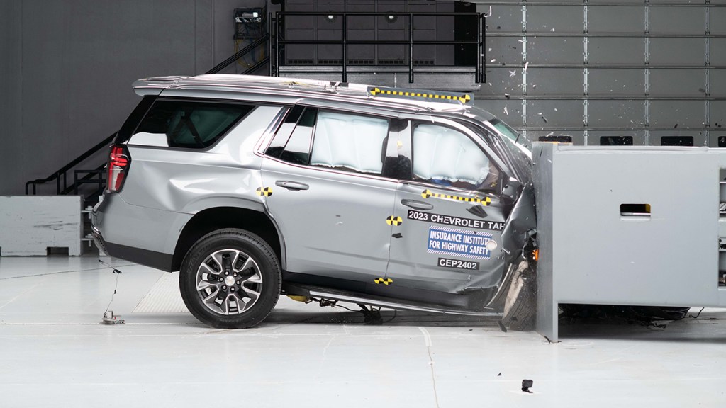 chevrolet tahoe crash