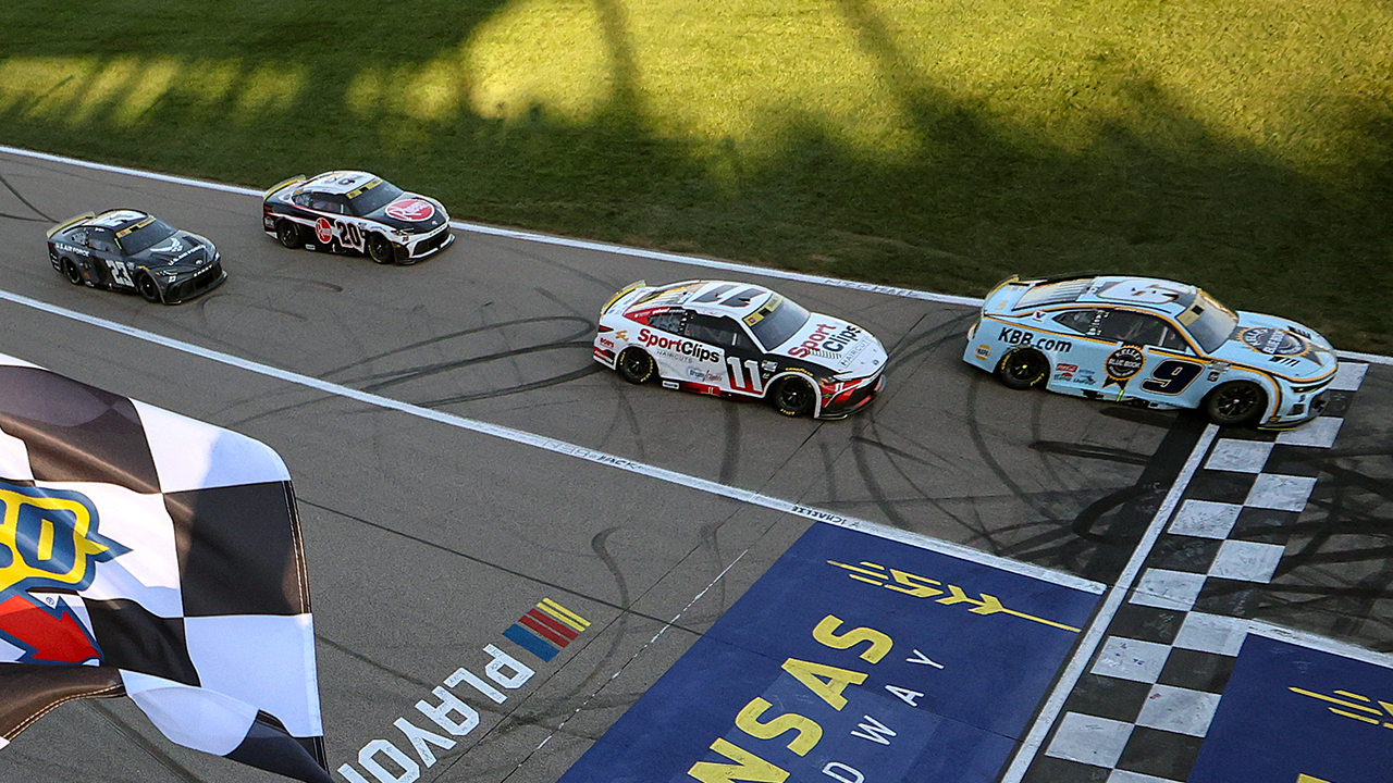 The Hollywood Casino 400 Finish