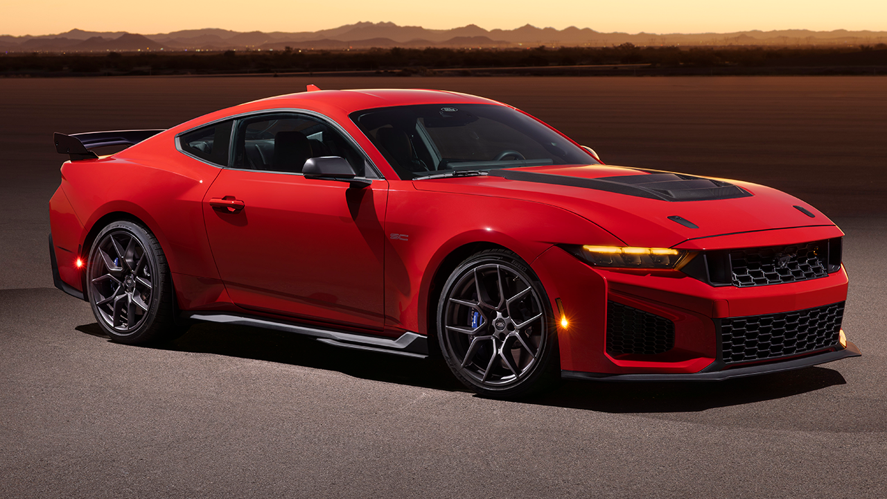 Mustang Dark Horse SC