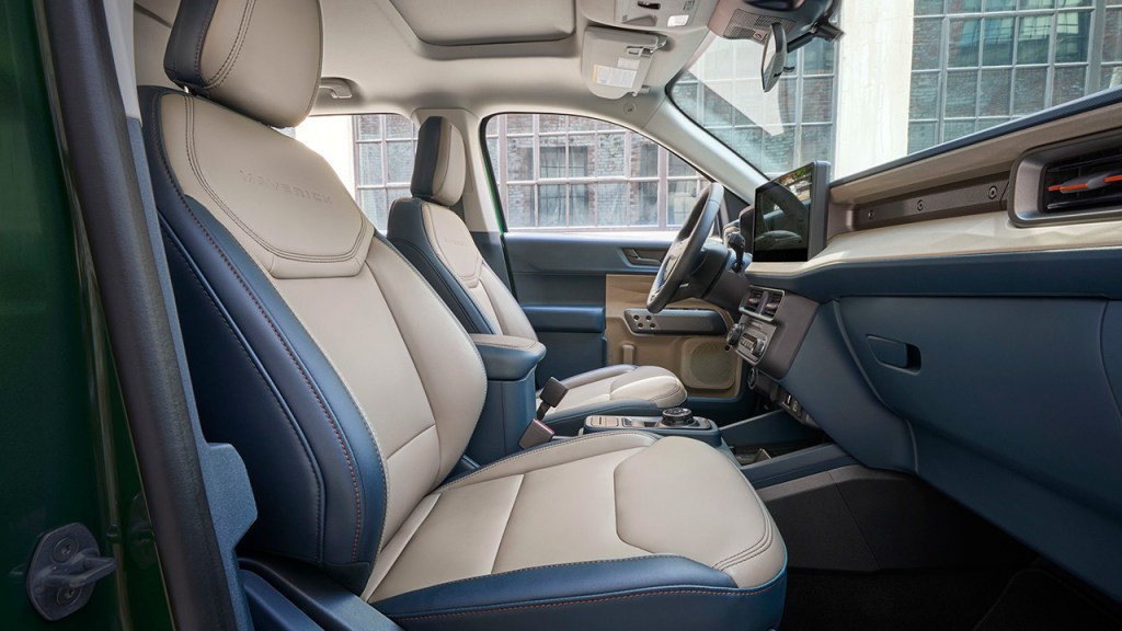 Ford Maverick Hybrid AWD interior