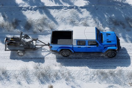 Jeep Gladiator Whitecap top view
