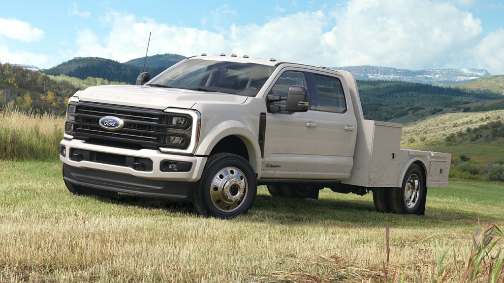 Ford F-550 Chassis Cab Platinum