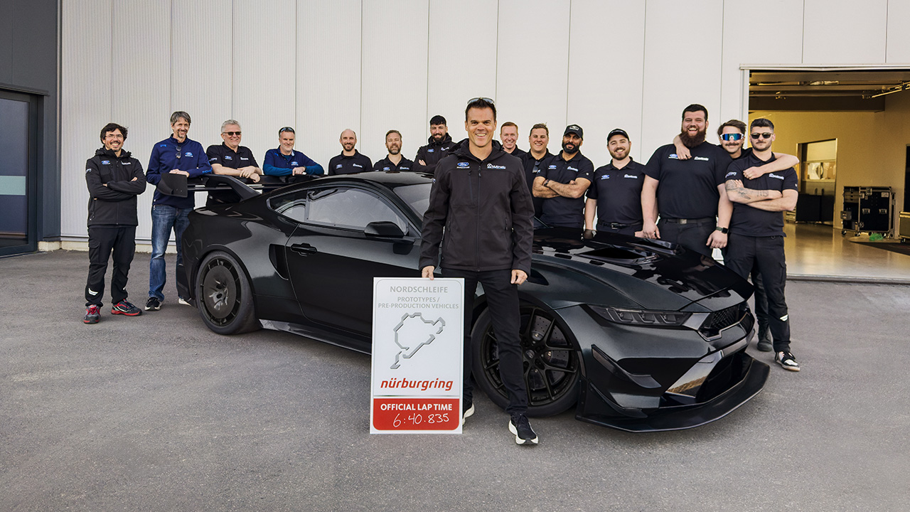 Dirk Müller and the Mustang GTD Competition Team