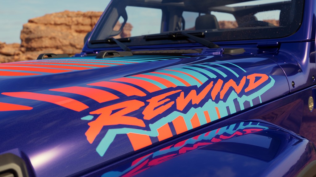 Jeep Wrangler Rewind hood
