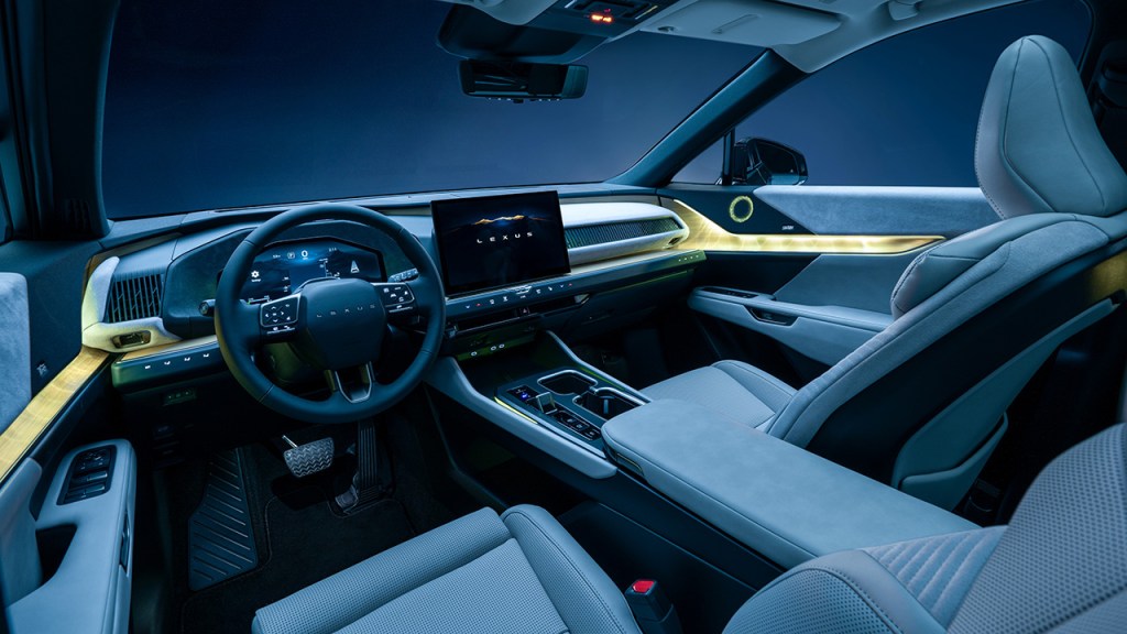 Lexus TZ interior