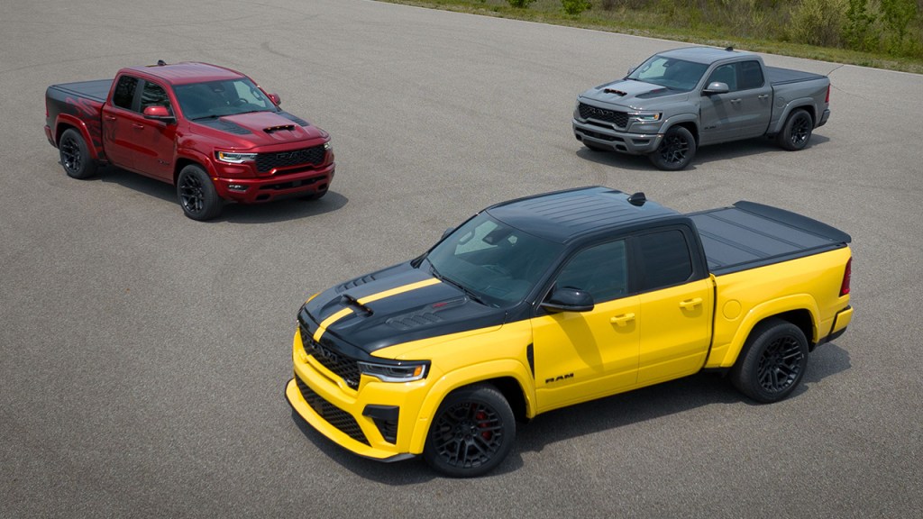 The Ram 1500 Rumble Bee SRT Is A 170 MPH Muscle Truck - American Cars ...