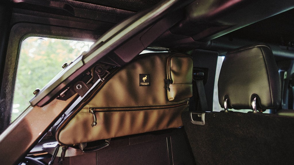 Ford Bronco Filson Saddlebag