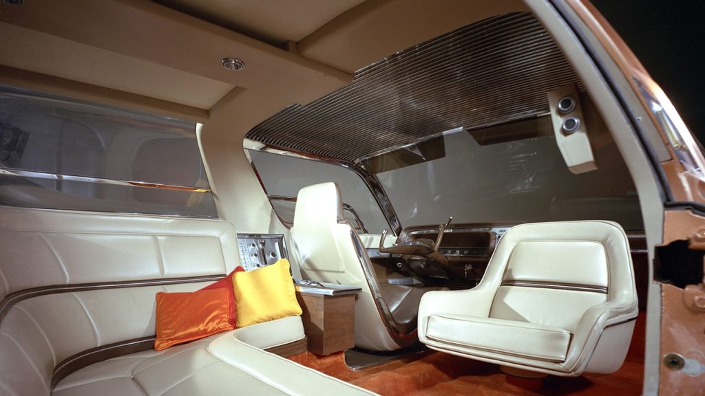 Ford Aurora interior