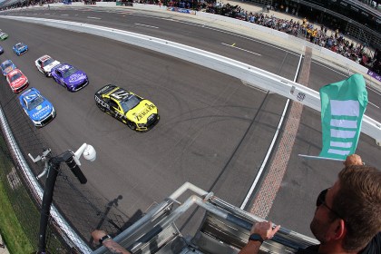 The start of the Brickyard 400.